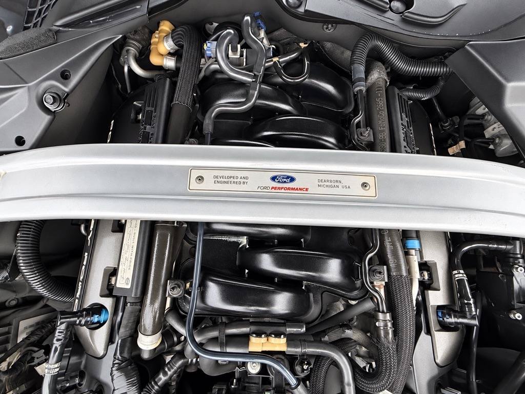 Used 2016 Ford Mustang Shelby GT350 w/ Technology Package RWD image 15