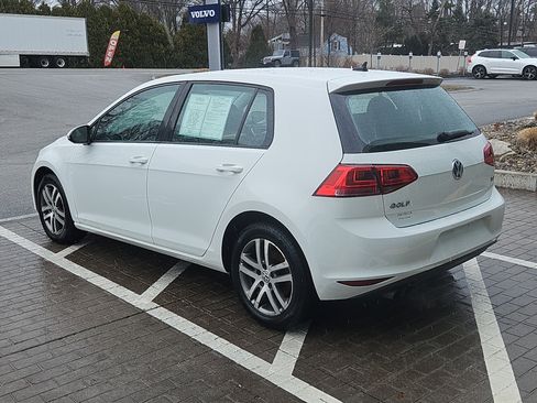 Used 2016 Volkswagen Golf S image 20