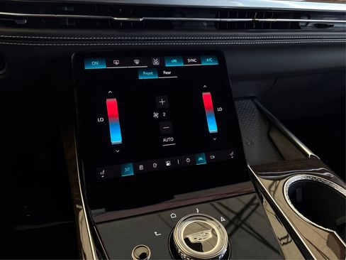 New 2026 Cadillac Escalade ESV Platinum Sport w/ LPO, ONYX Package image 27