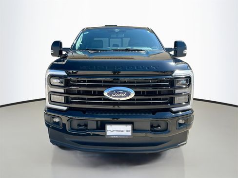 Used 2025 Ford F250 Platinum w/ FX4 Off-Road Package image 2