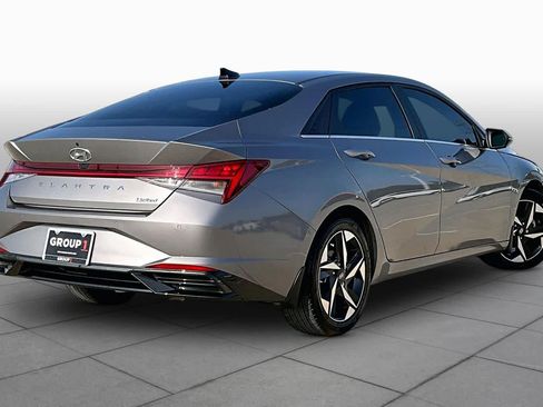 Used 2023 Hyundai Elantra Limited FWD image 12