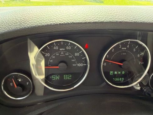Used 2014 Jeep Wrangler Unlimited Sahara w/ Dual Top Group AWD/4WD image 6