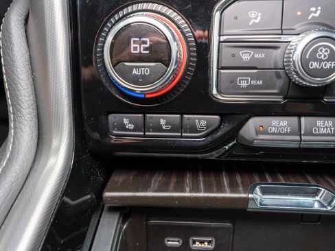 Used 2021 GMC Yukon Denali AWD/4WD image 24