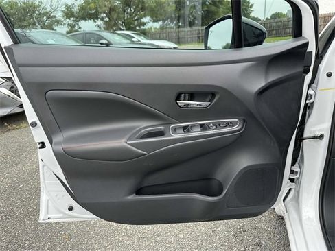 New 2025 Nissan Versa SR w/ Trunk Package image 14