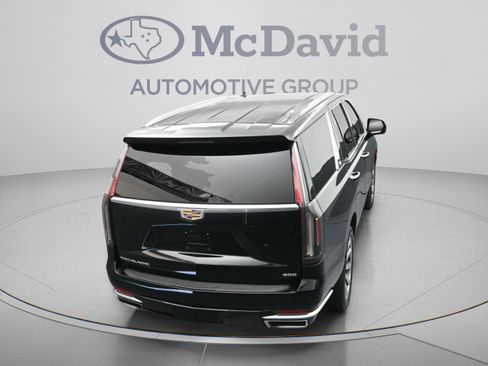 Used 2022 Cadillac Escalade Premium Luxury Platinum AWD/4WD image 39