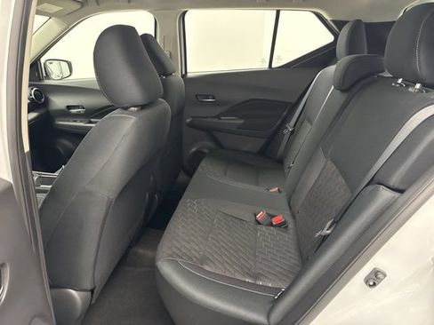 Used 2023 Nissan Kicks SV FWD image 16