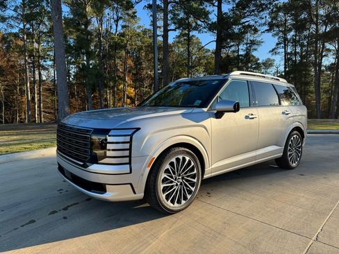 Used 2026 Hyundai Palisade Calligraphy image 1