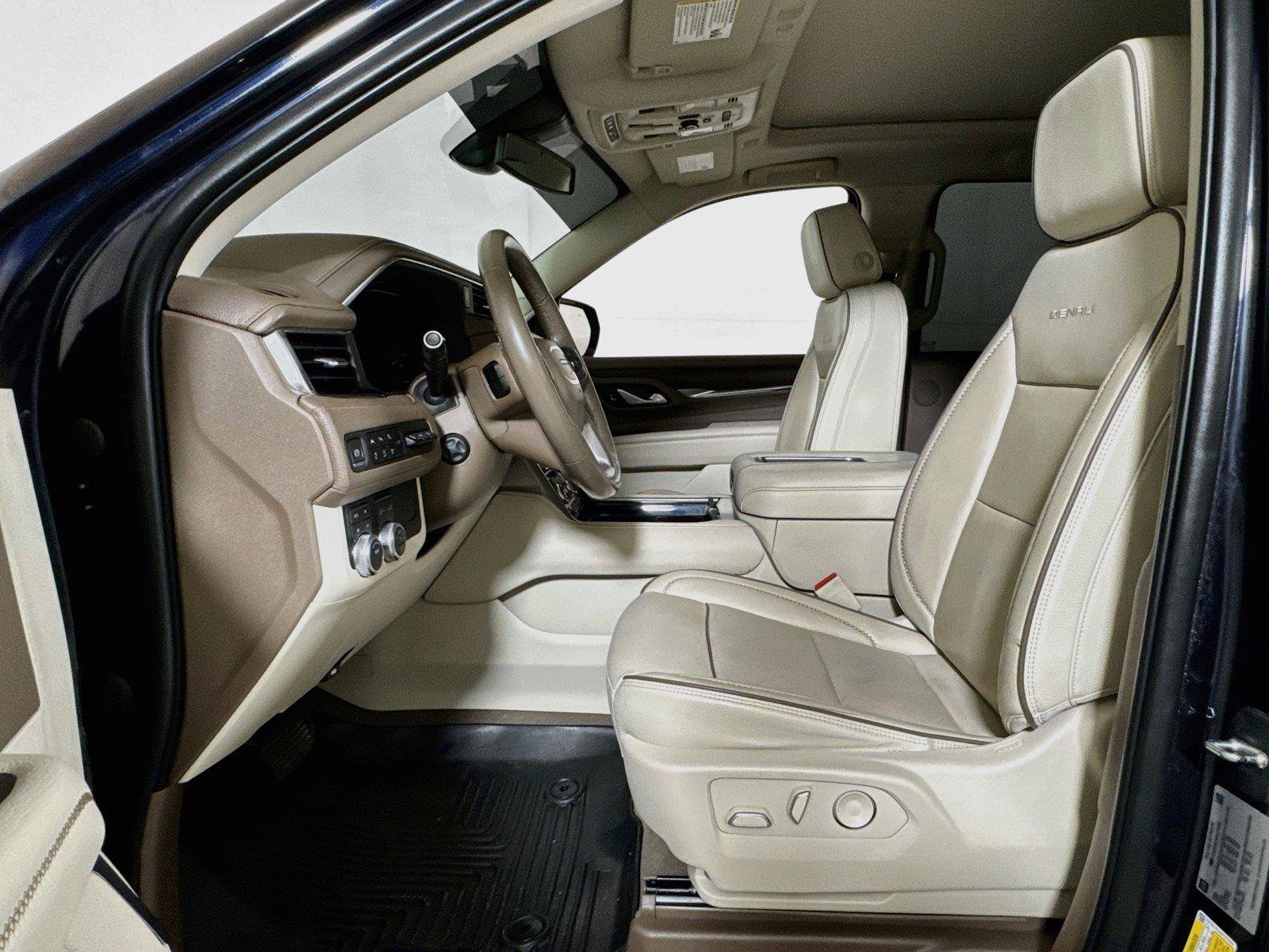 Certified 2022 GMC Yukon XL Denali AWD/4WD image 20