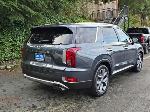 Used 2020 Hyundai Palisade SEL w/ Convenience Package image 3