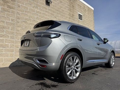 Used 2023 Buick Envision Avenir image 3