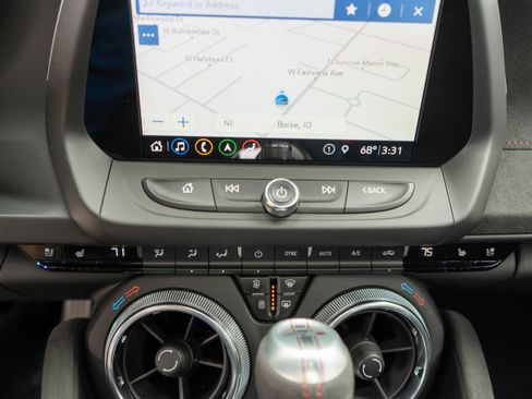 Used 2019 Chevrolet Camaro ZL1 RWD image 28