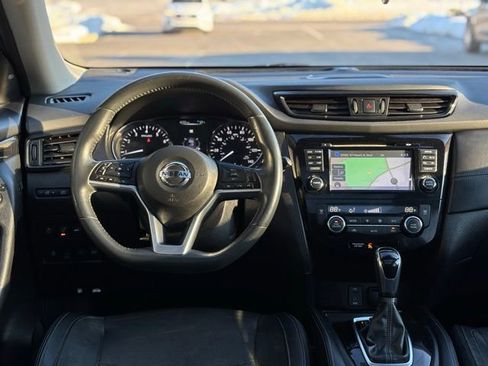 Used 2017 Nissan Rogue SL w/ SL Premium Package image 27