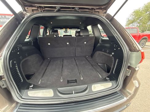 Used 2017 Jeep Grand Cherokee Limited AWD/4WD image 15