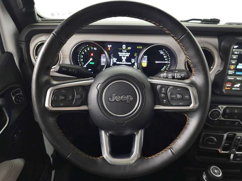 Used 2023 Jeep Wrangler Unlimited Sahara AWD/4WD image 16