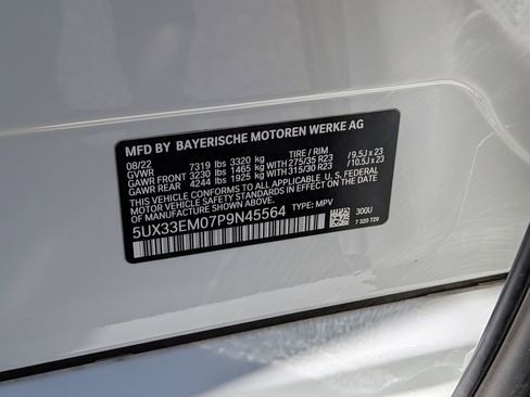 Used 2023 BMW X7 M60i w/ Executive Package image 28