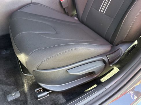 Certified 2025 Hyundai Elantra Sport image 12