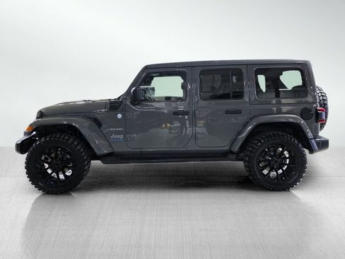Used 2023 Jeep Wrangler Unlimited Sahara w/ Safety Group AWD/4WD image 4