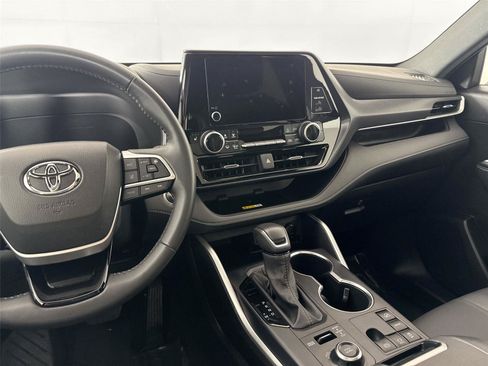 Certified 2025 Toyota Highlander XSE AWD/4WD image 33