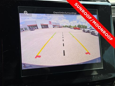 Used 2024 Jeep Grand Cherokee Altitude AWD/4WD image 17