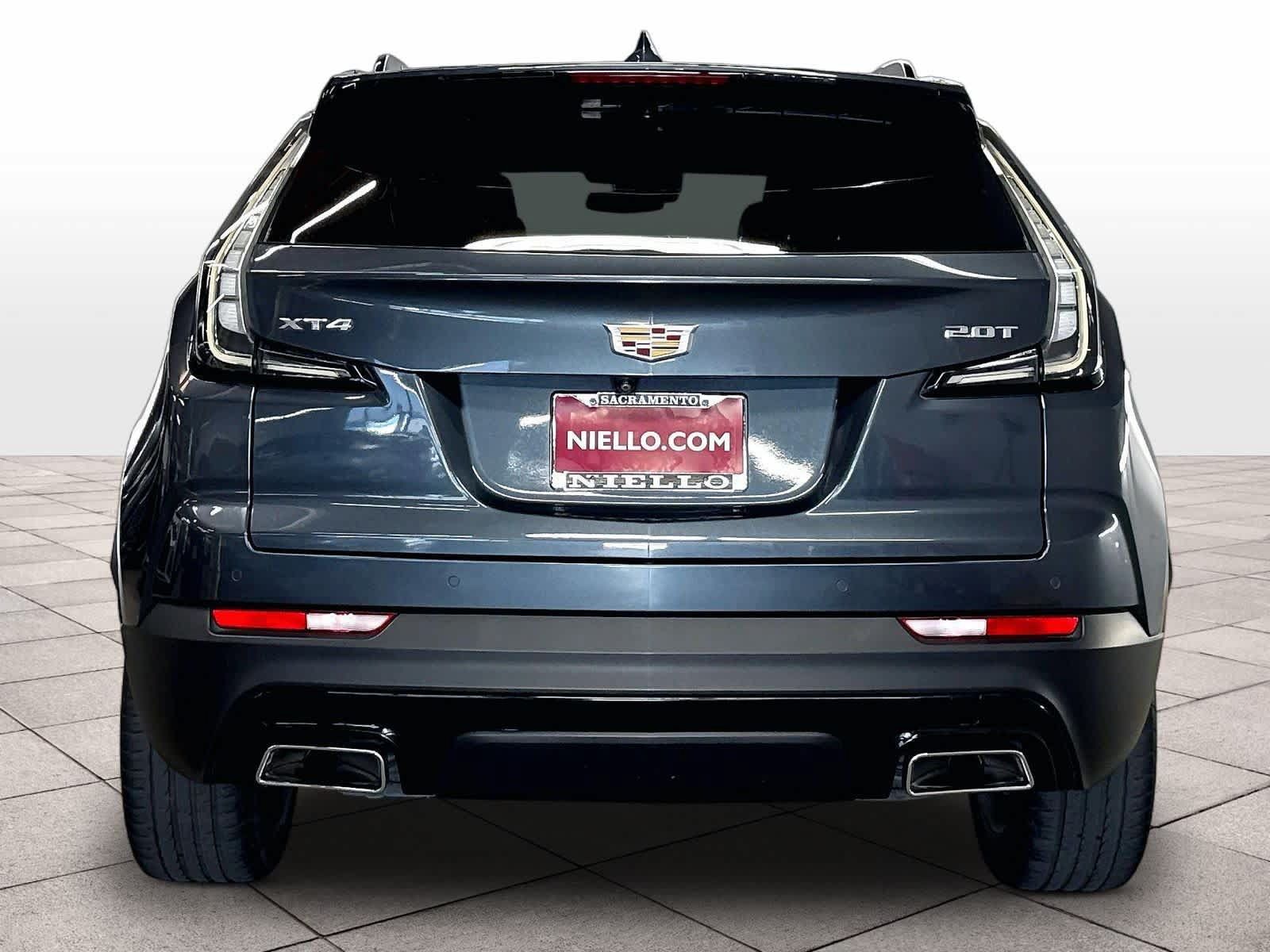 Used 2019 Cadillac XT4 Sport w/ Cold Weather Package FWD image 7