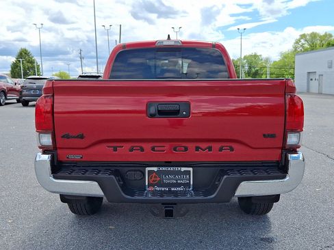 Certified 2022 Toyota Tacoma SR5 AWD/4WD image 6