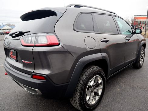 Used 2019 Jeep Cherokee Trailhawk image 31