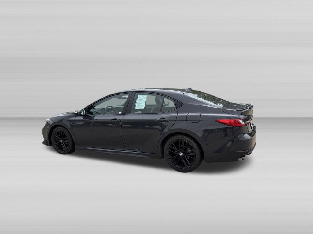 Used 2025 Toyota Camry SE FWD image 9