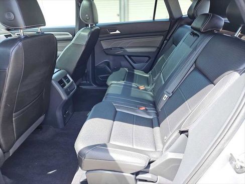 Used 2023 Volkswagen Atlas Cross Sport SE w/ Panoramic Sunroof Package AWD/4WD image 32