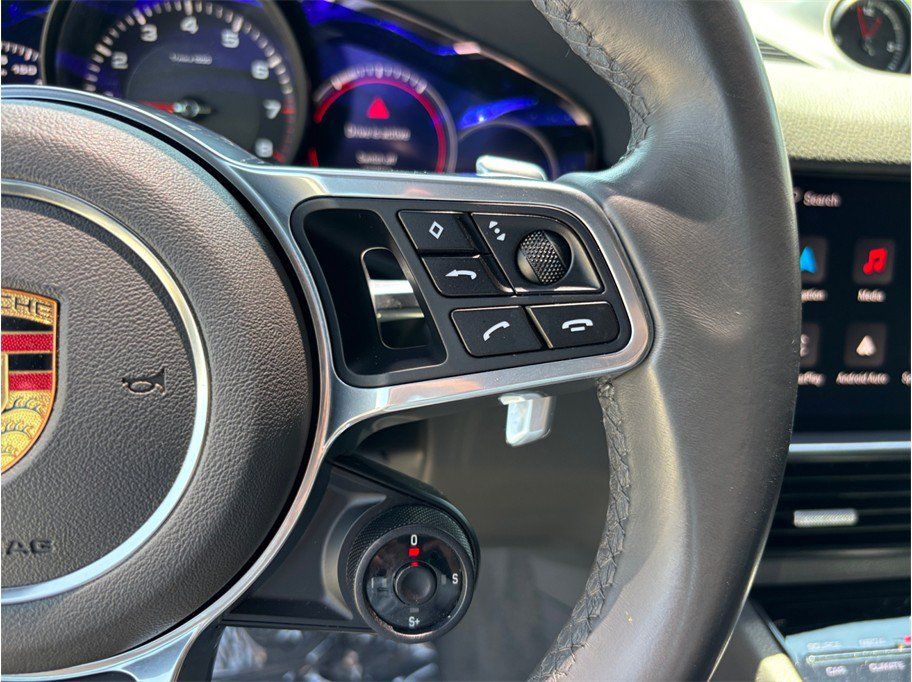 Used 2022 Porsche Cayenne Platinum Edition AWD/4WD image 26
