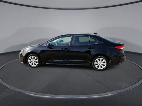 Used 2024 Toyota Corolla LE FWD image 5