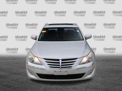 Used 2013 Hyundai Genesis 3.8 w/ Premium Pkg RWD image 3