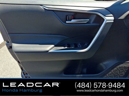 Used 2025 Toyota RAV4 XLE w/ Convenience Package AWD/4WD image 13