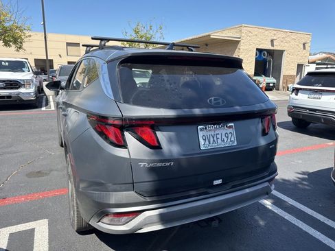 Certified 2025 Hyundai Tucson SEL AWD/4WD image 2