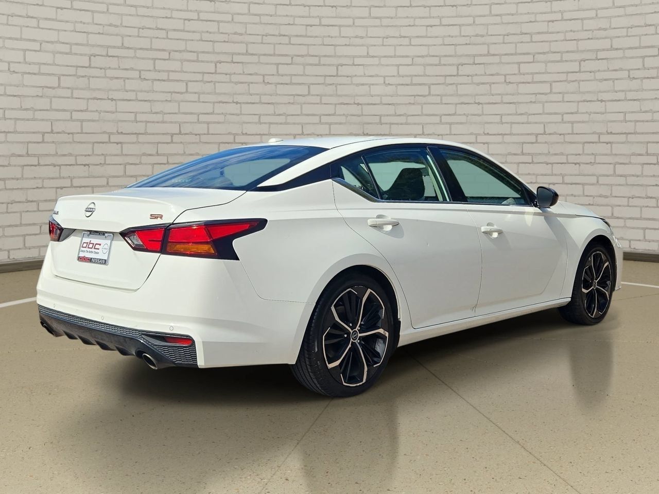 Used 2024 Nissan Altima 2.5 SR FWD image 5