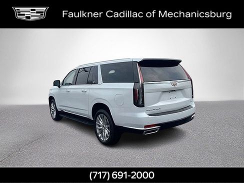Used 2024 Cadillac Escalade ESV Premium Luxury AWD/4WD image 8