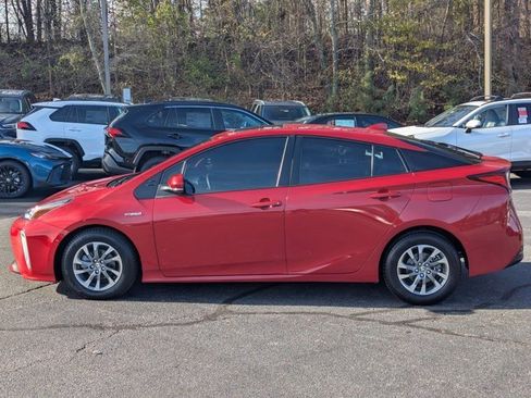 Used 2022 Toyota Prius Limited w/ Premium Convenience Package image 4