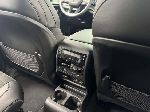 New 2025 Jeep Grand Cherokee L Laredo image 24