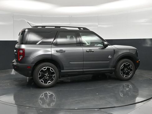 Used 2025 Ford Bronco Sport Outer Banks AWD/4WD image 2
