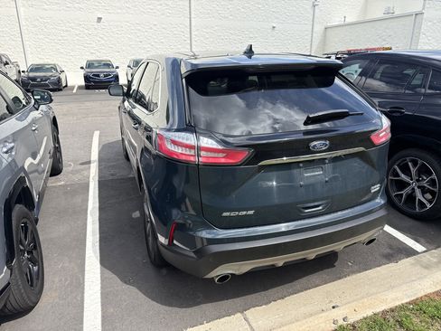 Used 2019 Ford Edge SEL w/ Equipment Group 201A FWD image 9