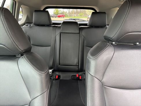 Used 2025 Toyota Corolla Cross XLE image 23