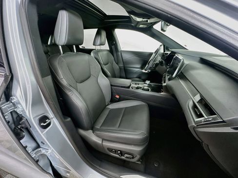 Used 2023 Lexus RX 350 Premium w/ Accessory Package AWD/4WD image 33