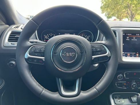 Certified 2021 Jeep Compass Latitude FWD image 23