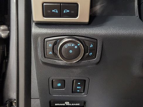 Used 2022 Ford F250 Platinum w/ Tremor Off-Road Package image 41