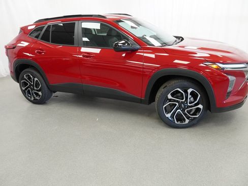 New 2026 Chevrolet Trax RS w/ Driver Confidence Package FWD image 5