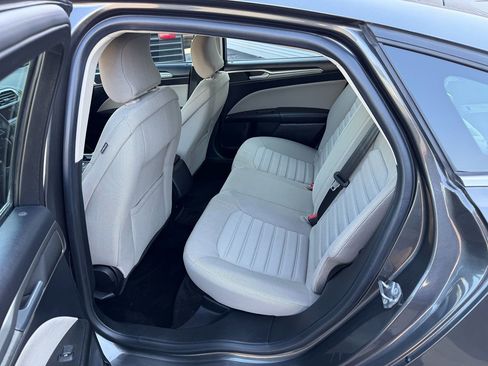 Used 2018 Ford Fusion S image 5