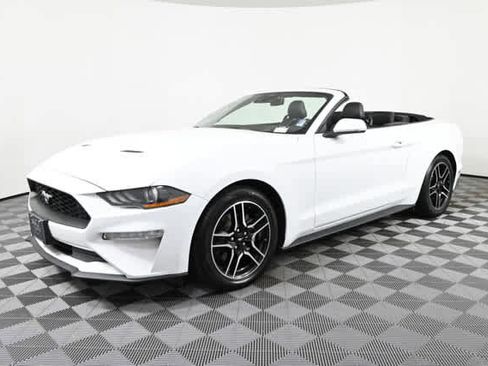 Used 2022 Ford Mustang Premium image 2