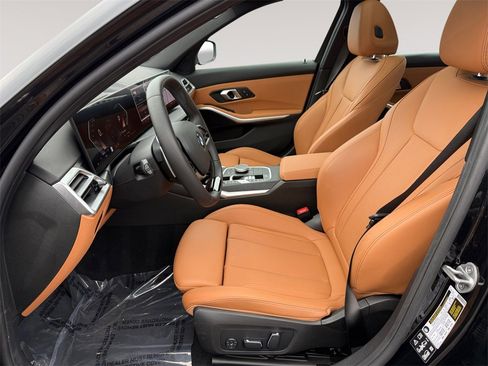 Certified 2025 BMW 330i xDrive 330i xDrive w/ Premium Package image 9