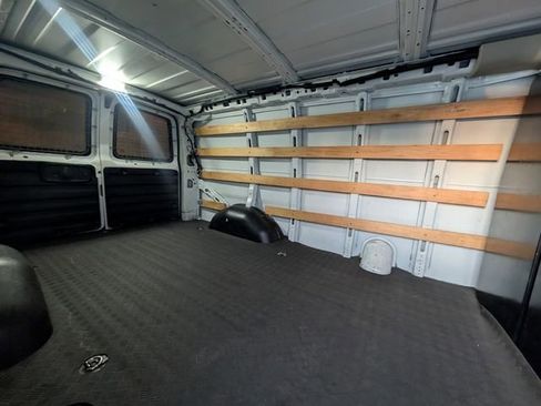 Used 2021 GMC Savana 2500 w/ Driver Convenience Package RWD image 11