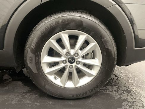 Used 2020 Kia Sorento LX FWD image 24