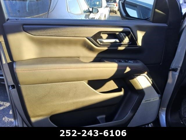Used 2025 GMC Yukon AT4 Ultimate AWD/4WD image 8